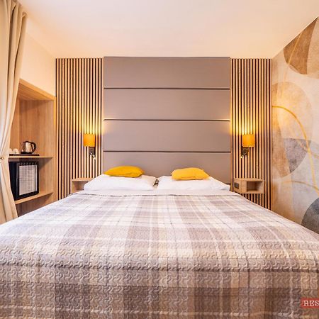 Hotel Benica Benesov  Eksteriør billede
