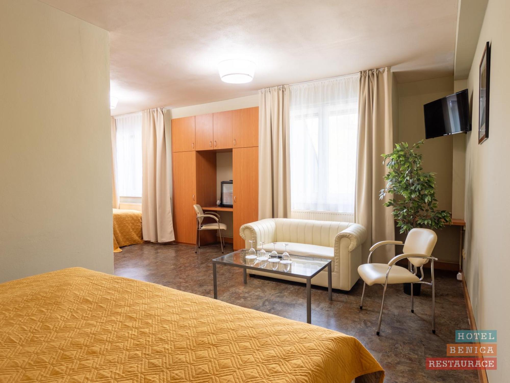 Hotel Benica Benesov  Eksteriør billede