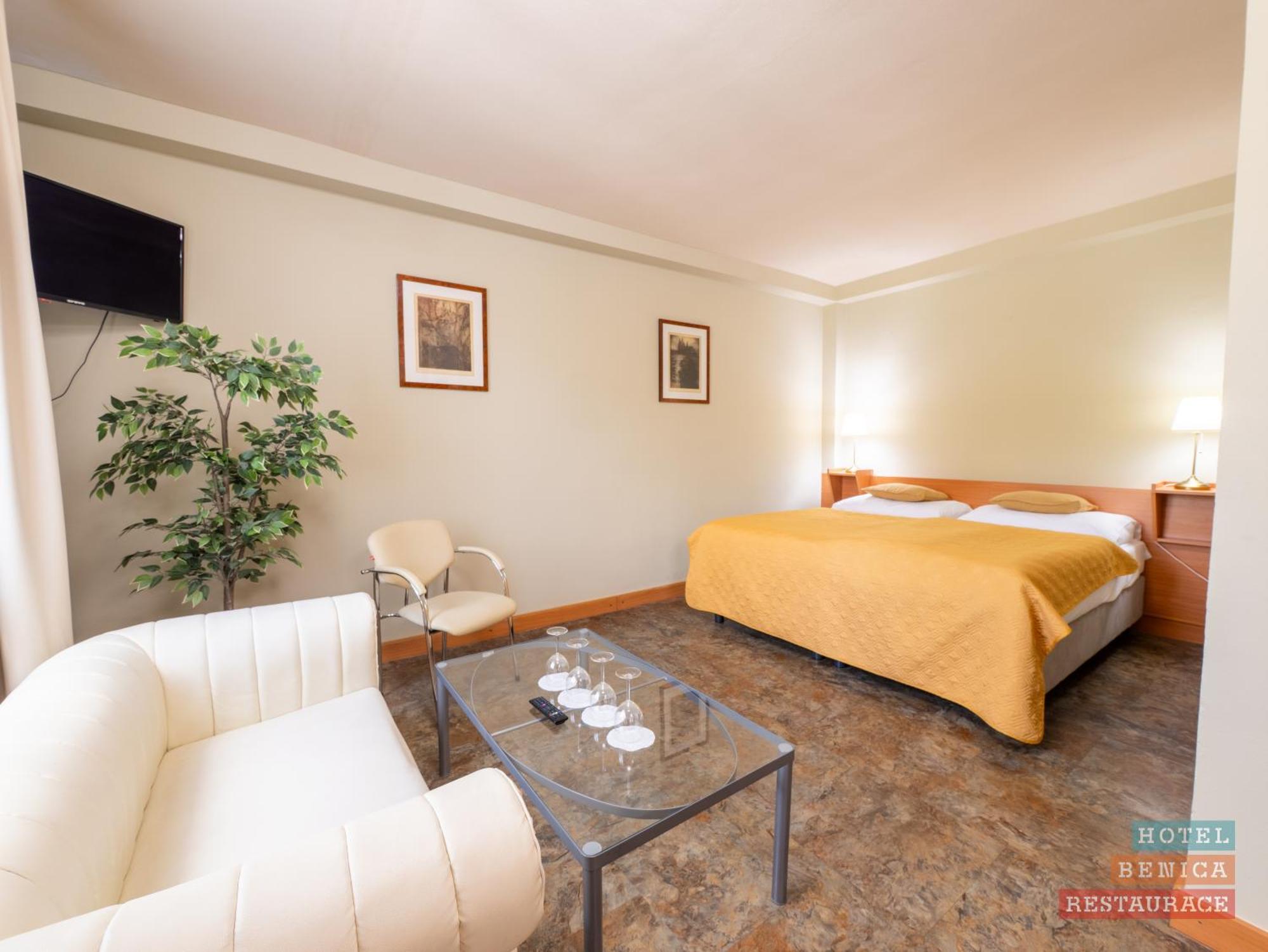 Hotel Benica Benesov  Eksteriør billede